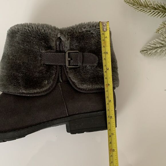 GH Bass & Co Women’s Alexis Gray Ankle Boots Faux Fur Slip On Size 10 - Picture 10 of 11